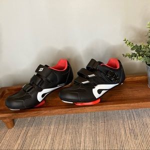 Peloton spin shoes size 39 with delta cleats